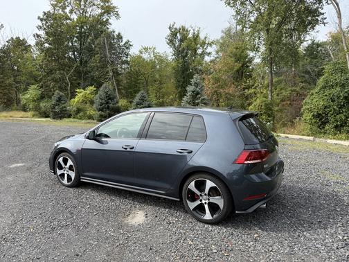 2018 Volkswagen Golf GTI 2.0T S 4-Door