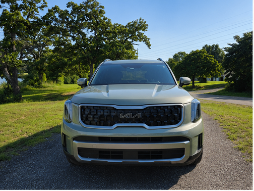 Green 2023 Kia Telluride EX X-Line