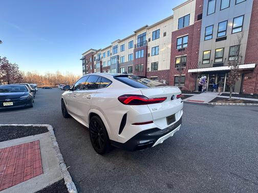 2020 BMW X6 M50i