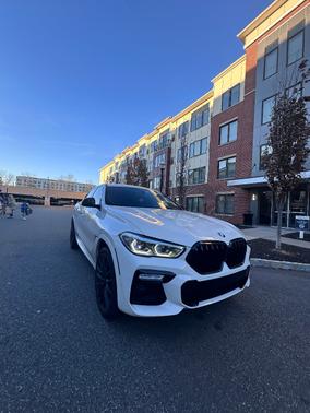 2020 BMW X6 M50i