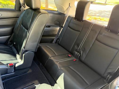 Black 2017 INFINITI QX60 Base