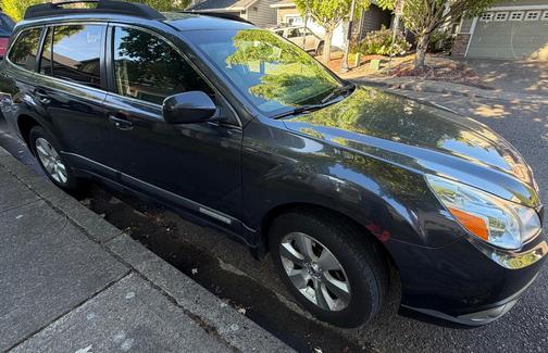 Gray 2012 Subaru Outback 3.6R Limited