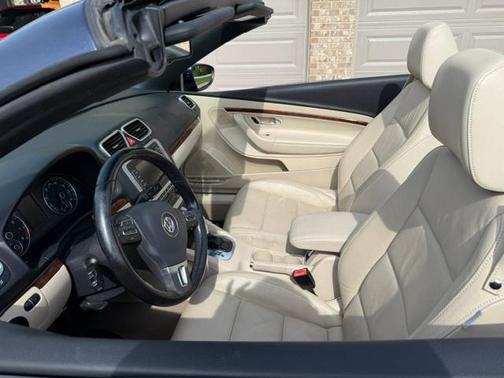 Blue 2012 Volkswagen Eos Executive
