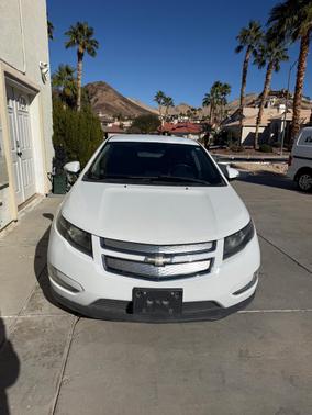 White 2015 Chevrolet Volt Base