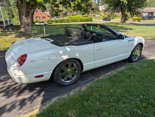 2002 Ford Thunderbird Deluxe