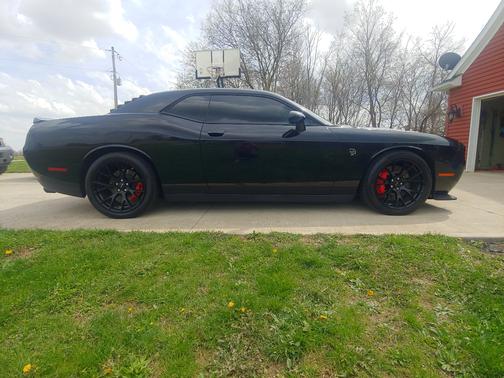 Black 2015 Dodge Challenger SRT Hellcat