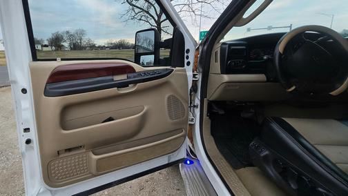 2005 Ford Excursion Eddie Bauer