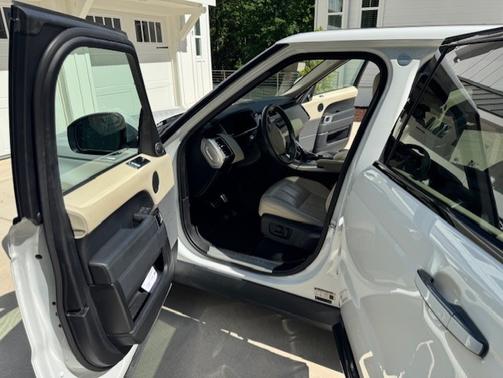 2021 Land Rover Range Rover Sport HSE Silver Edition
