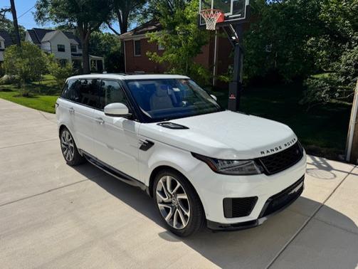 2021 Land Rover Range Rover Sport HSE Silver Edition