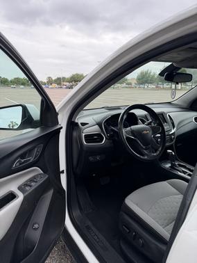 White 2019 Chevrolet Equinox 1LT