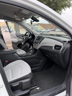 White 2019 Chevrolet Equinox 1LT