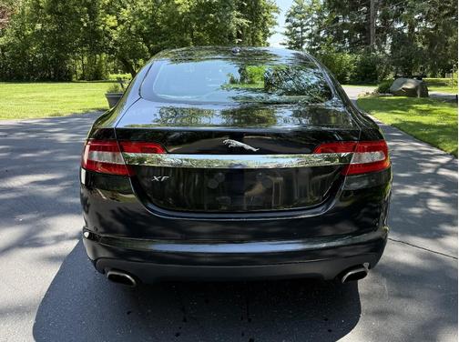 Black 2010 Jaguar XF Premium