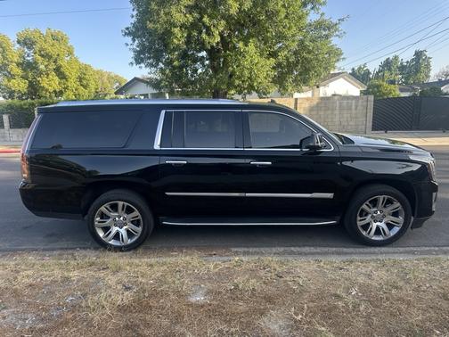 2019 Cadillac Escalade ESV Luxury