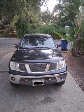 2005 Nissan Frontier SE Crew Cab