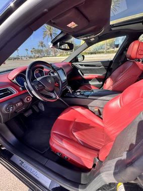 Black 2019 Maserati Ghibli S