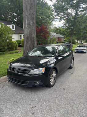 Black 2012 Volkswagen Jetta SEL
