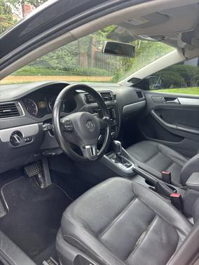 Black 2012 Volkswagen Jetta SEL