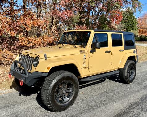 Photo 1 of 14 of 2013 Jeep Wrangler Unlimited Sahara