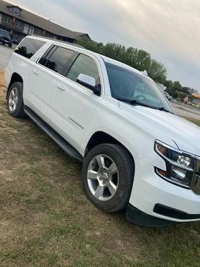 White 2016 Chevrolet Suburban LT