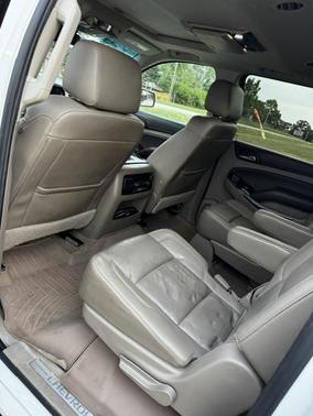 White 2016 Chevrolet Suburban LT