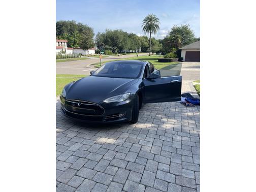 Photo 1 of 10 of 2015 Tesla Model S P85D