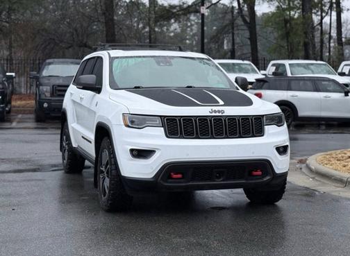 White 2017 Jeep Grand Cherokee Trailhawk