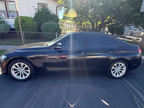 Black 2017 BMW 320 i xDrive