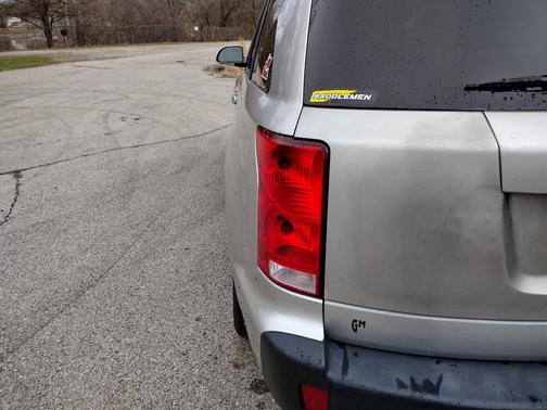 Silver 2008 Suzuki XL7 Luxury