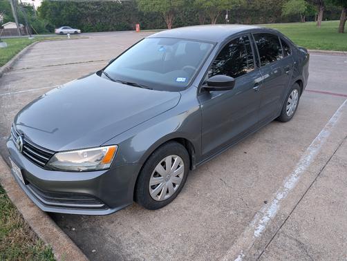 Gray 2016 Volkswagen Jetta 1.4T S