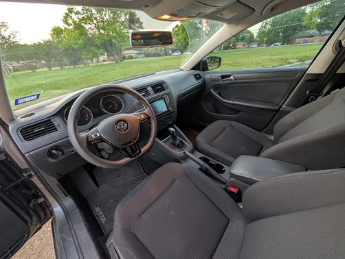 Gray 2016 Volkswagen Jetta 1.4T S