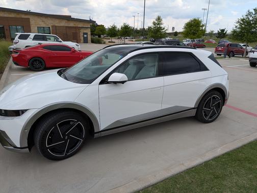 White 2025 Hyundai IONIQ 5 Limited