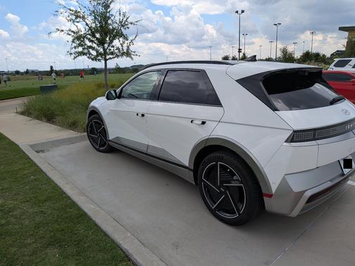 White 2025 Hyundai IONIQ 5 Limited