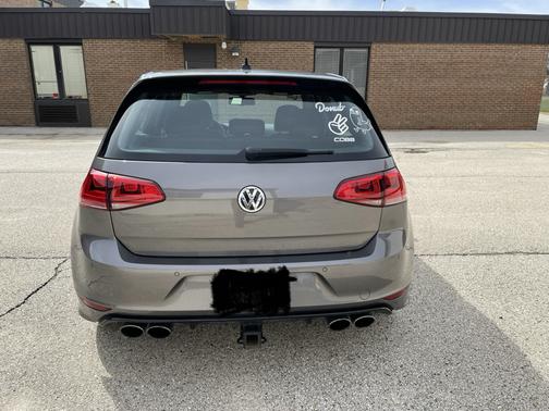 Gray 2015 Volkswagen Golf R 4-Door