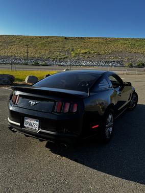 2012 Ford Mustang V6 Premium