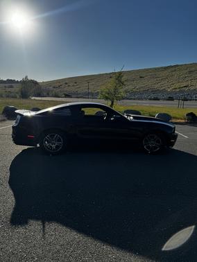 2012 Ford Mustang V6 Premium