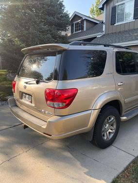 Gold 2005 Toyota Sequoia Limited