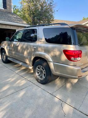 Gold 2005 Toyota Sequoia Limited