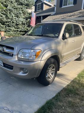 Gold 2005 Toyota Sequoia Limited