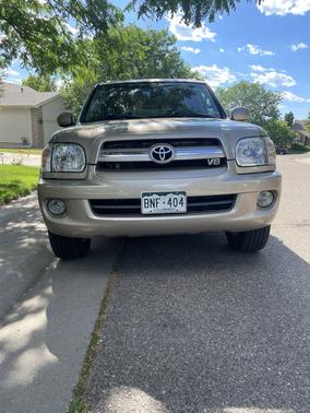 Gold 2005 Toyota Sequoia Limited