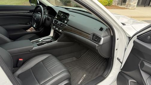 White 2021 Honda Accord Touring 2.0T