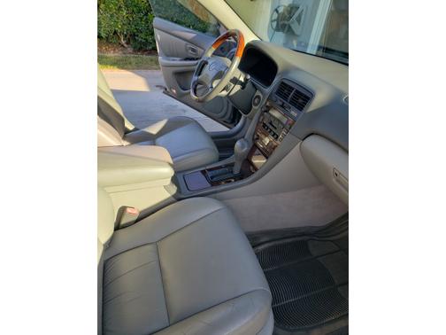 2001 Lexus ES 300 Base