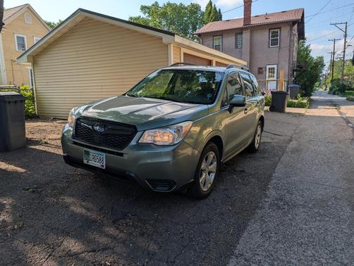 Green 2015 Subaru Forester 2.5i Premium