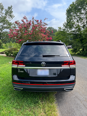Black 2021 Volkswagen Atlas 2.0T SE w/Technology
