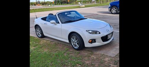 2015 Mazda MX-5 Miata Sport