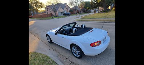 2015 Mazda MX-5 Miata Sport
