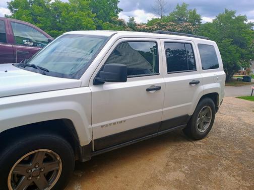 White 2014 Jeep Patriot Sport