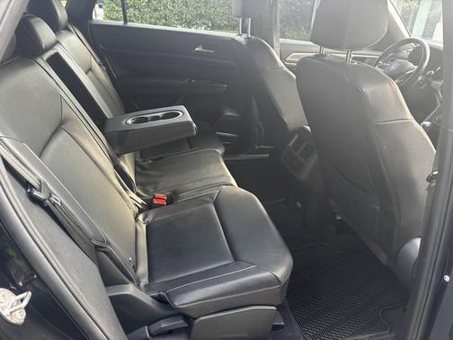 Black 2020 Volkswagen Atlas Cross Sport 3.6L V6 SE w/Technology