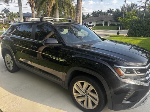 Black 2020 Volkswagen Atlas Cross Sport 3.6L V6 SE w/Technology