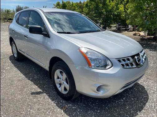 Silver 2012 Nissan Rogue S