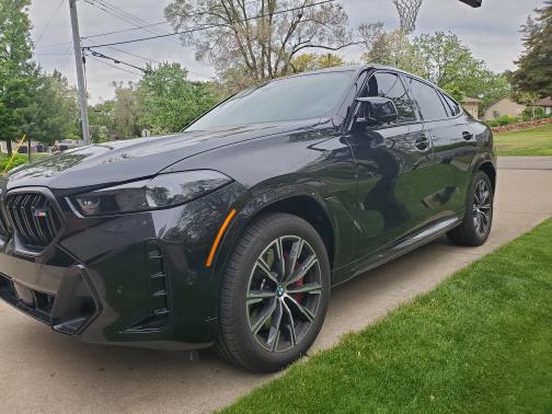2025 BMW X6 M60i